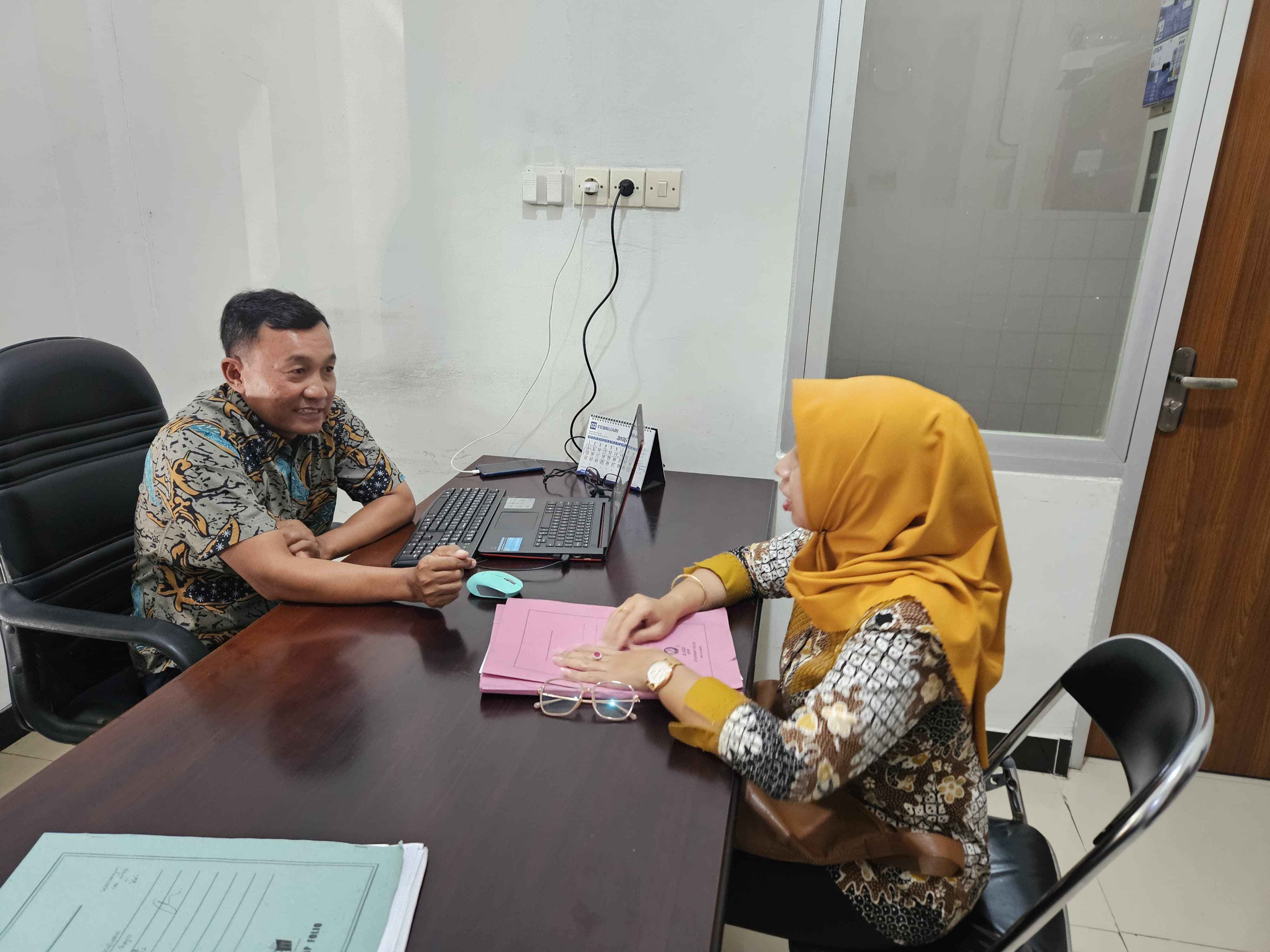 Foto: Ambil blanko KTP dan koordinasi pelaksanaan pelayanan adminduk pada Safari Ramadhan