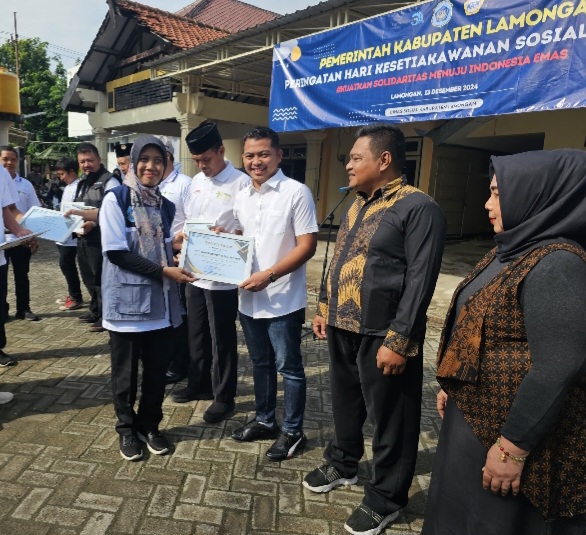 Momen HKSN, Dinsos Kabupaten Lamongan Berikan Apresiasi Karang Taruna Atas Peran Aktif Sebagai Penggerak Pilar Sosial