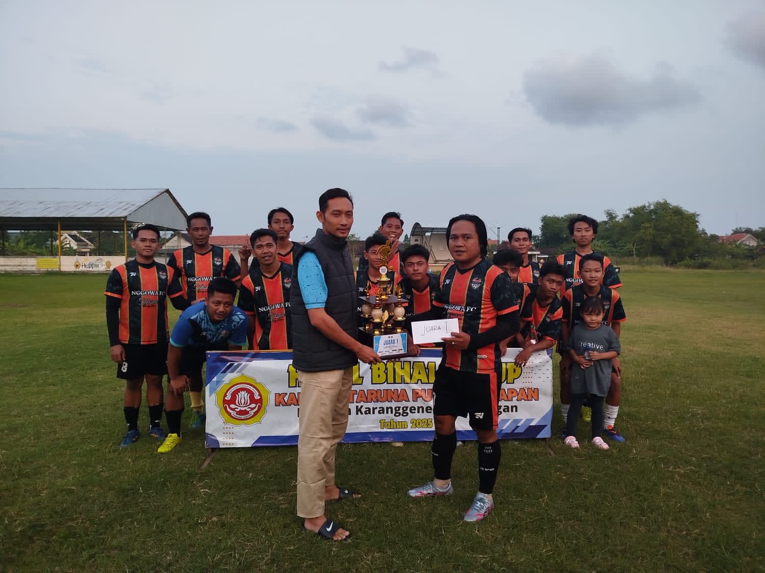 Semarak Halal Bihalal Cup Karang Taruna Putra Harapan Latukan 2025 Usai Digelar, Nggowa FC Raih Juara