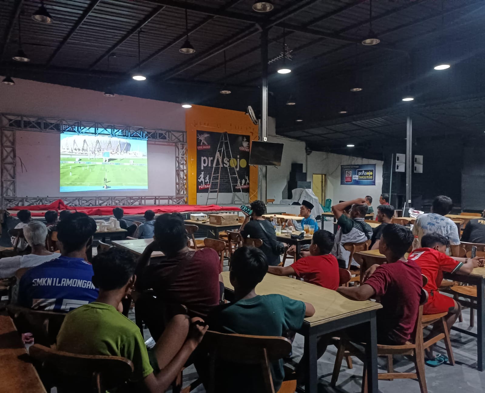 Tumbuhkan Cinta Tanah Air, Karang Taruna Kecamatan Sukodadi Gelar Nobar Indonesia Vs Korea Utara