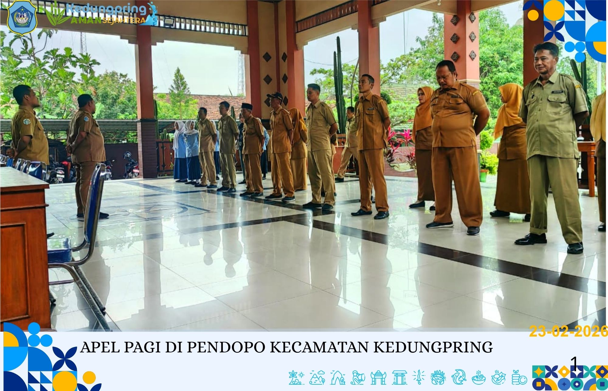 Foto: APEL PAGI DI PENDOPO KECAMATAN KEDUNGPRING
