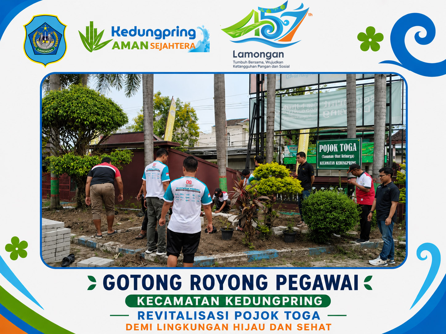 Foto: Gotong Royong Pegawai Kecamatan Kedungpring Revitalisasi Pojok TOGA demi Lingkungan Hijau dan Sehat