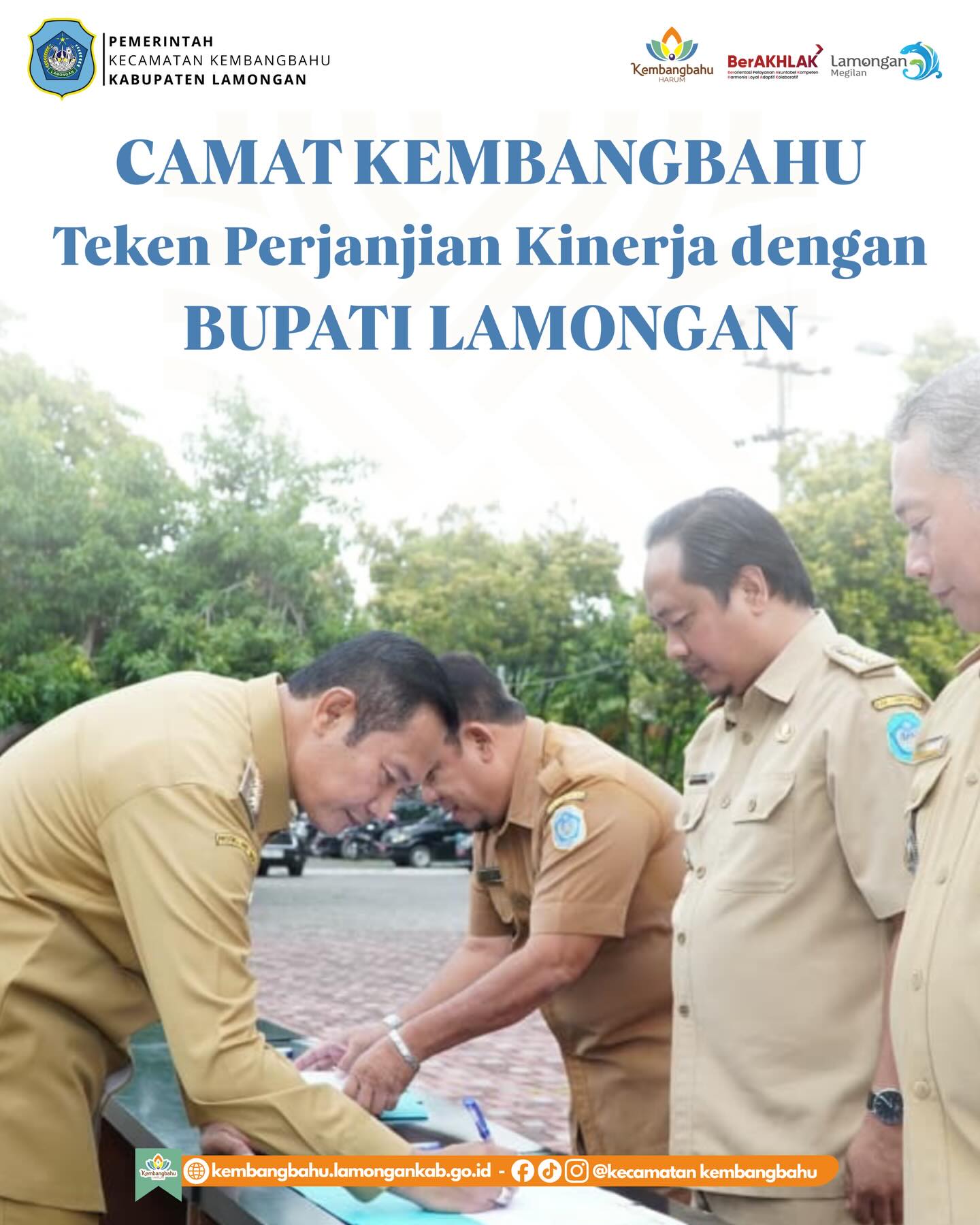 Foto: CAMAT KEMBANGBAHU TEKEN PERJANJIAN KINERJA DENGAN BUPATI LAMONGAN