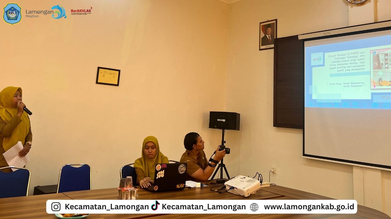 Presentasi Tata Kelola Kearsipan Lomba tertib Arsip Desa / Kelurahan Tingkat Kabupaten Lamongan Tahun 2025