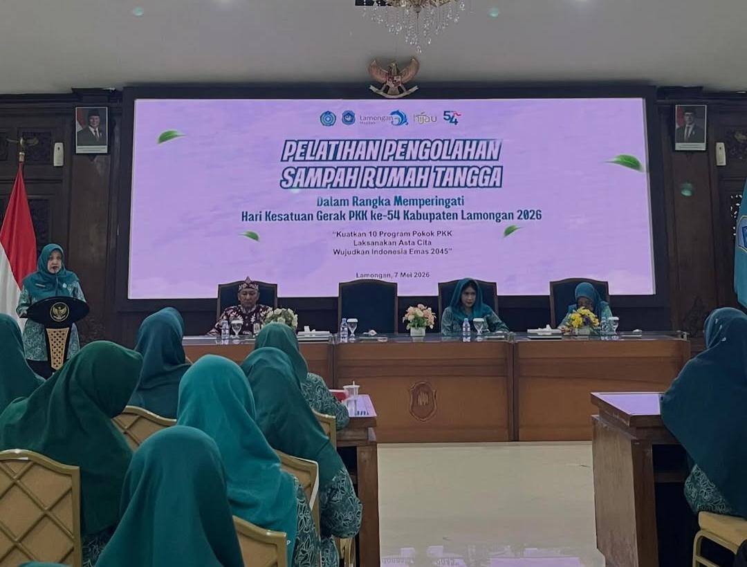 Foto: TP. PKK KABUPATEN LAMONGAN MENYELENGGARAKAN PELATIHAN MENGOLAH SAMPAH RUMAH TANGGA