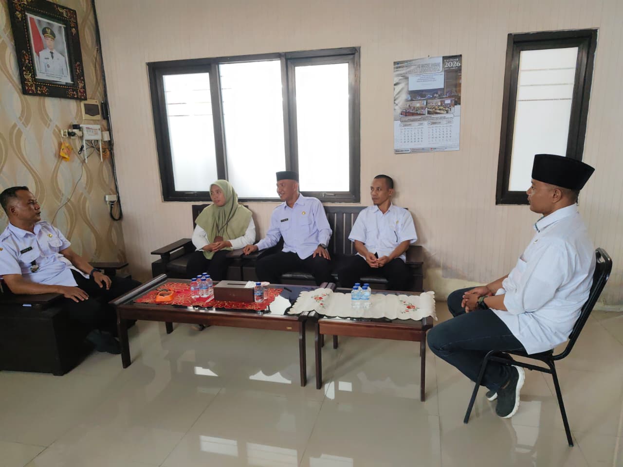 Foto: PENDAMPING PKH KOORDINASI DENGAN BAPAK CAMAT