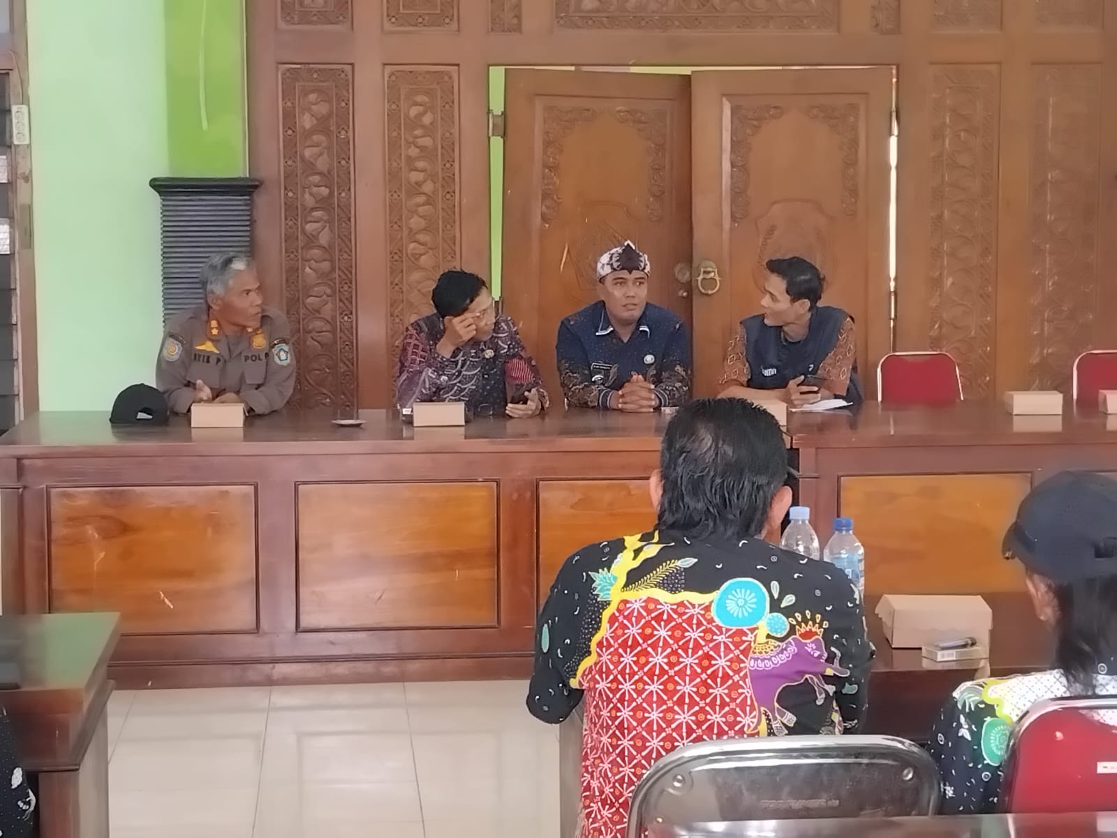 Foto: Sosialisasi Program Bantuan Pangan 2026 oleh Perum Bulog di Pendopo Kecamatan Bluluk
