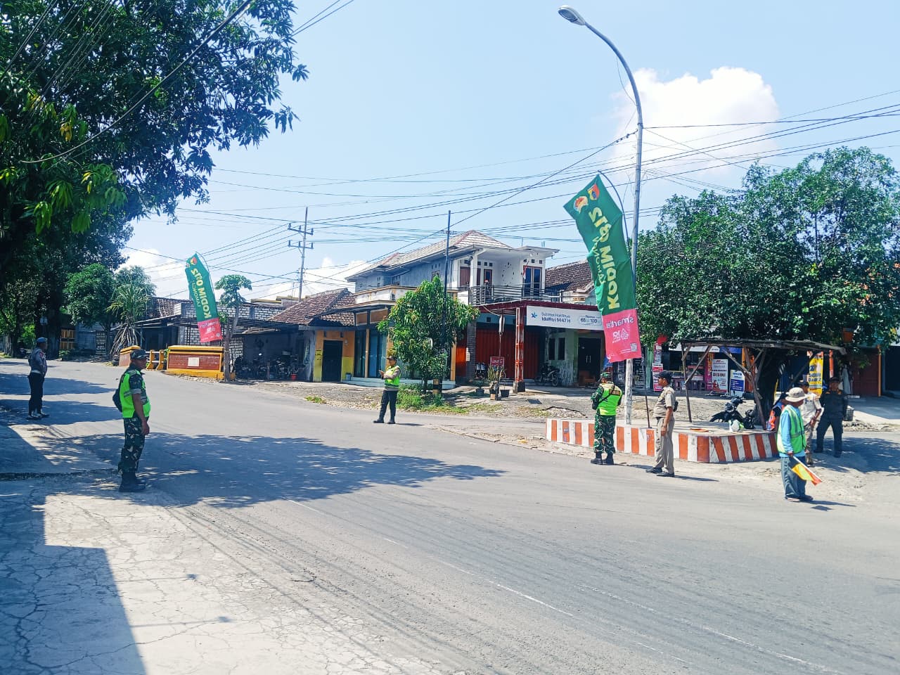 Foto: Pengamanan Tiga Pilar di Desa Nguwok dalam rangka HUT Persit Kartika Candra Kirana ke-80