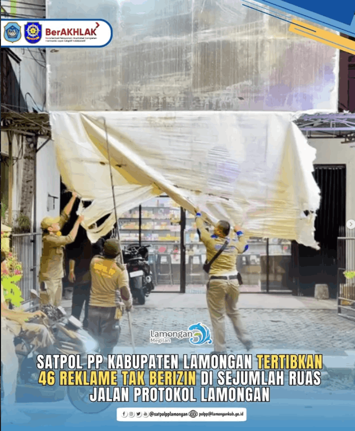 Foto: Satpol PP Kabupaten Lamongan Tertibkan 46 Reklame Melanggar