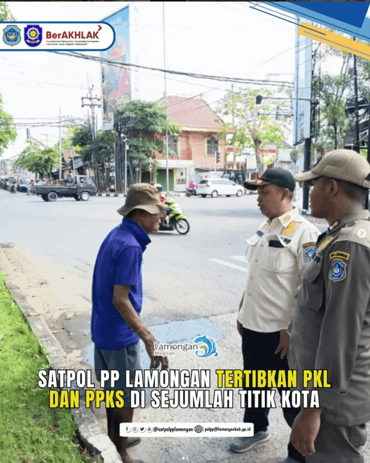 Foto: SATPOL PP KABUPATEN LAMONGAN MELAKSANAKAN PENERTIBAN PKL DAN PPKS