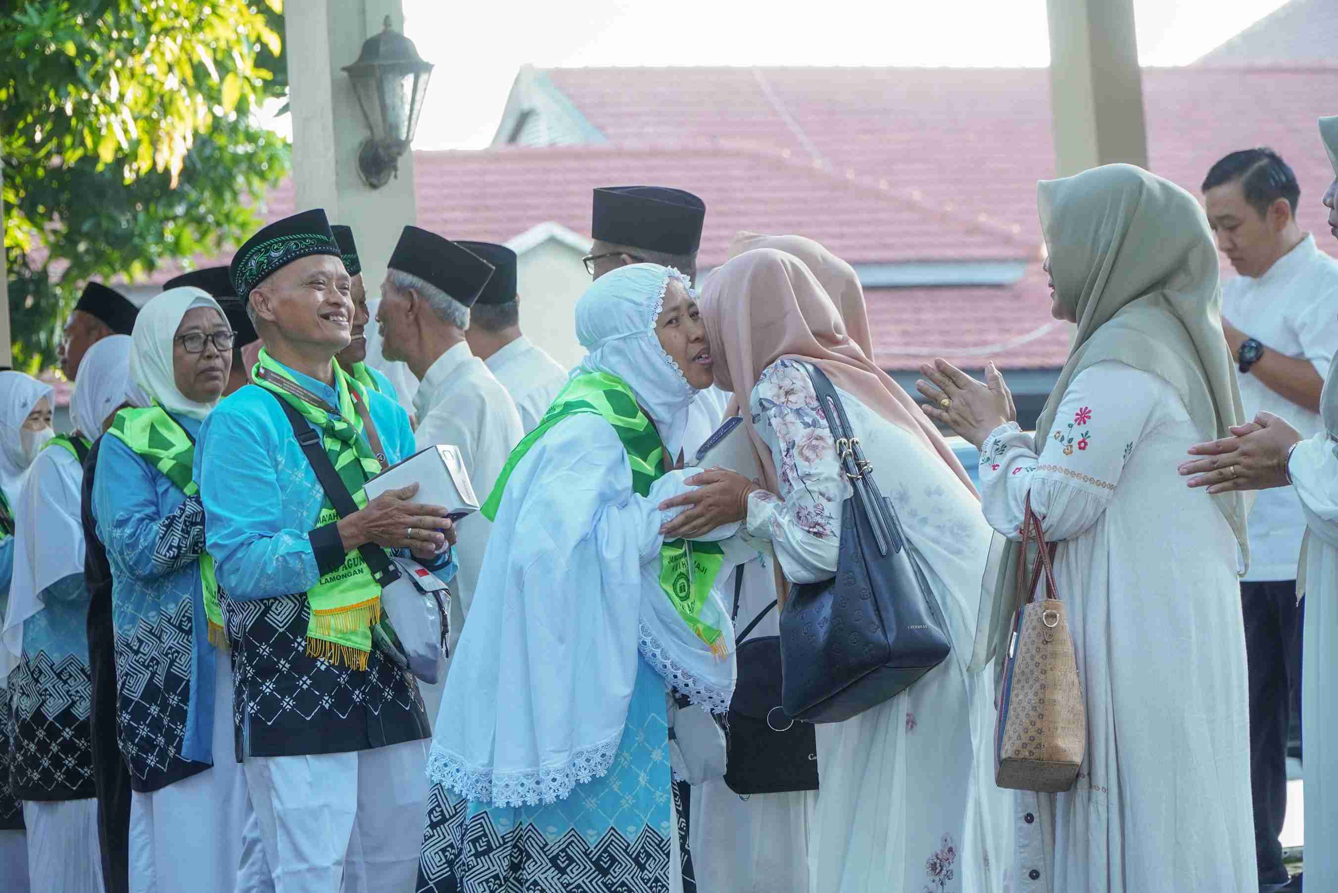 Jemaah Haji Lamongan Telah Tiba di Lamongan dengan Selamat
