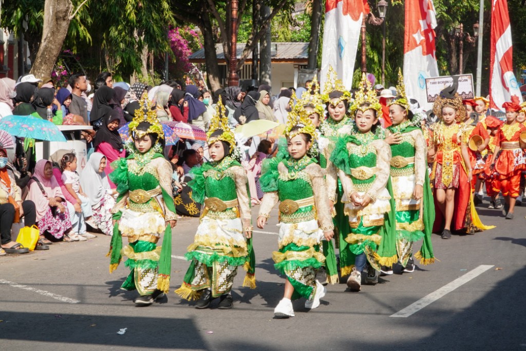 Megkarnaval Ajang Unjuk Budaya Lamongan