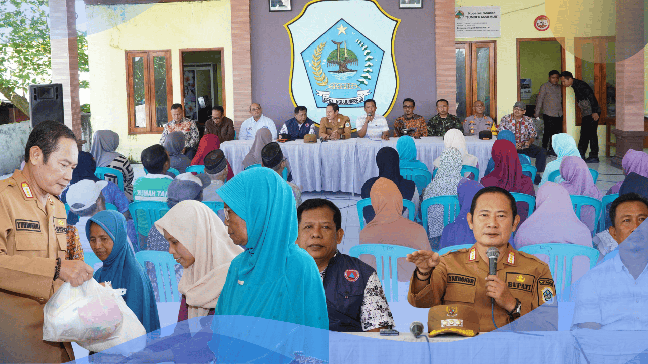 54 Ton Beras dan 9.700 Paket Sembako Disalurkan untuk Warga Terdampak Banjir di Lamongan