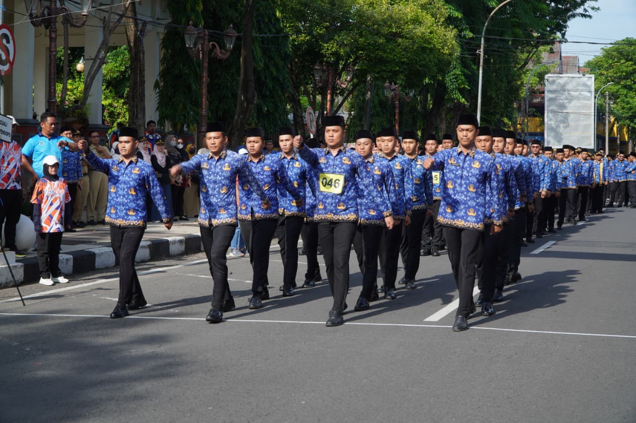 54 Regu Gerak Jalan Meriahkan HUT Ke 54 Korpri