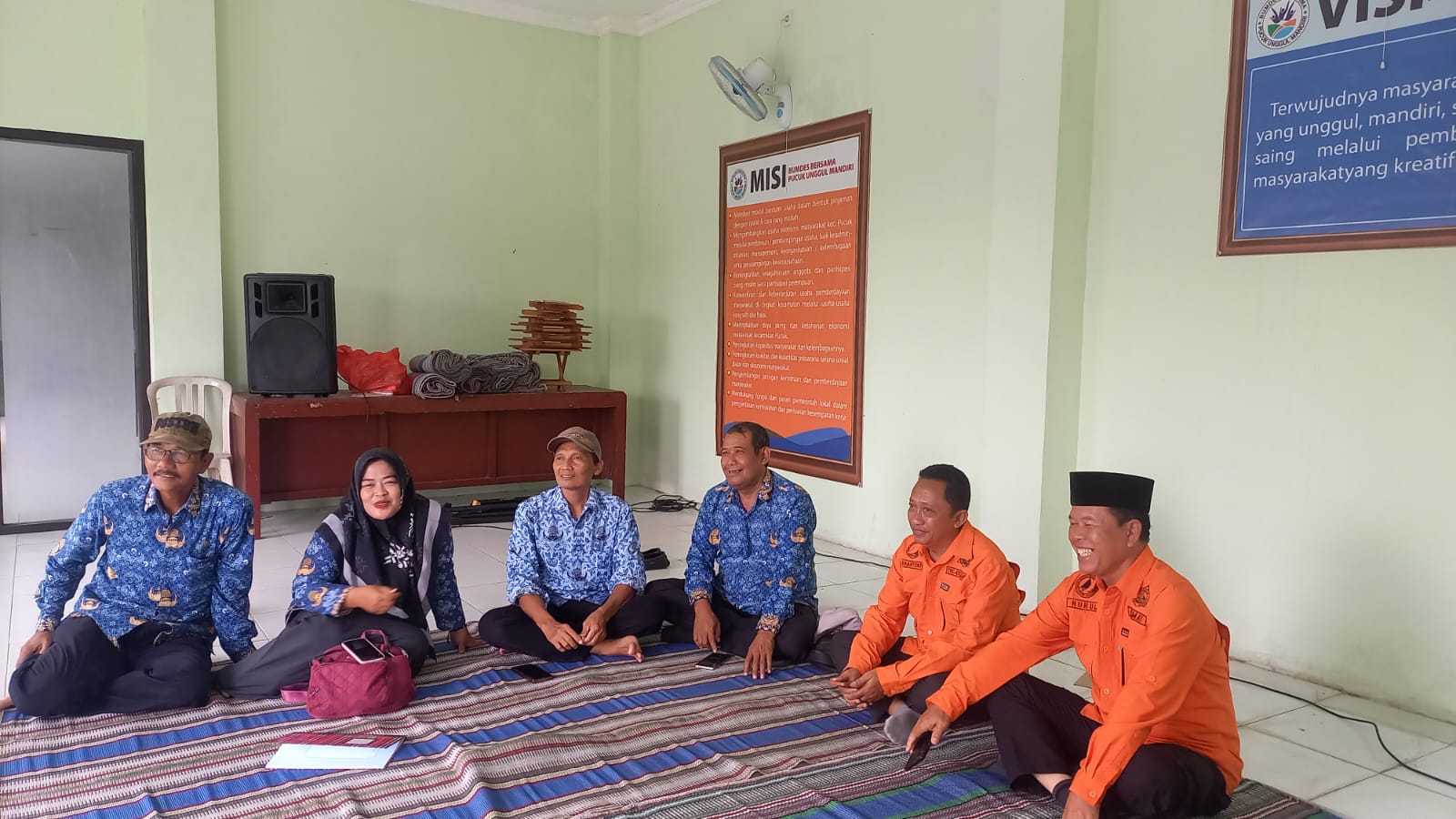 Foto: RAPAT TEKNIKS PEMBANGUNAN MUSHOLLA KANTOR KECAMATAN PUCUK