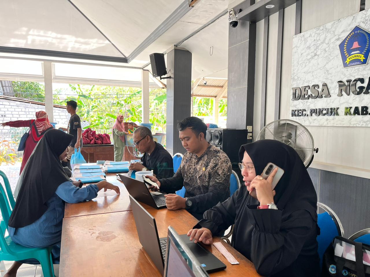 Foto: Pendamping pembayaran Pajak PBB Desa Ngambeg Kecamatan Pucuk 2026
