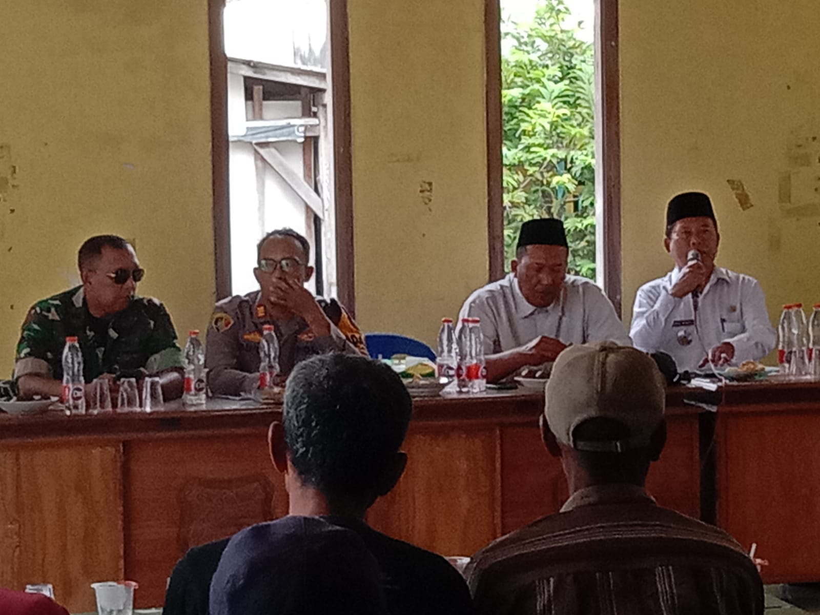 Foto: KEGIATAN PENJAGAAN AUDENSI WARGA DESA CUNGKUP DENGAN PERUSAHAAN YANG ADA DI DESA CUNGKUP KEC. PUCUK KAB. LAMONGAN 2026