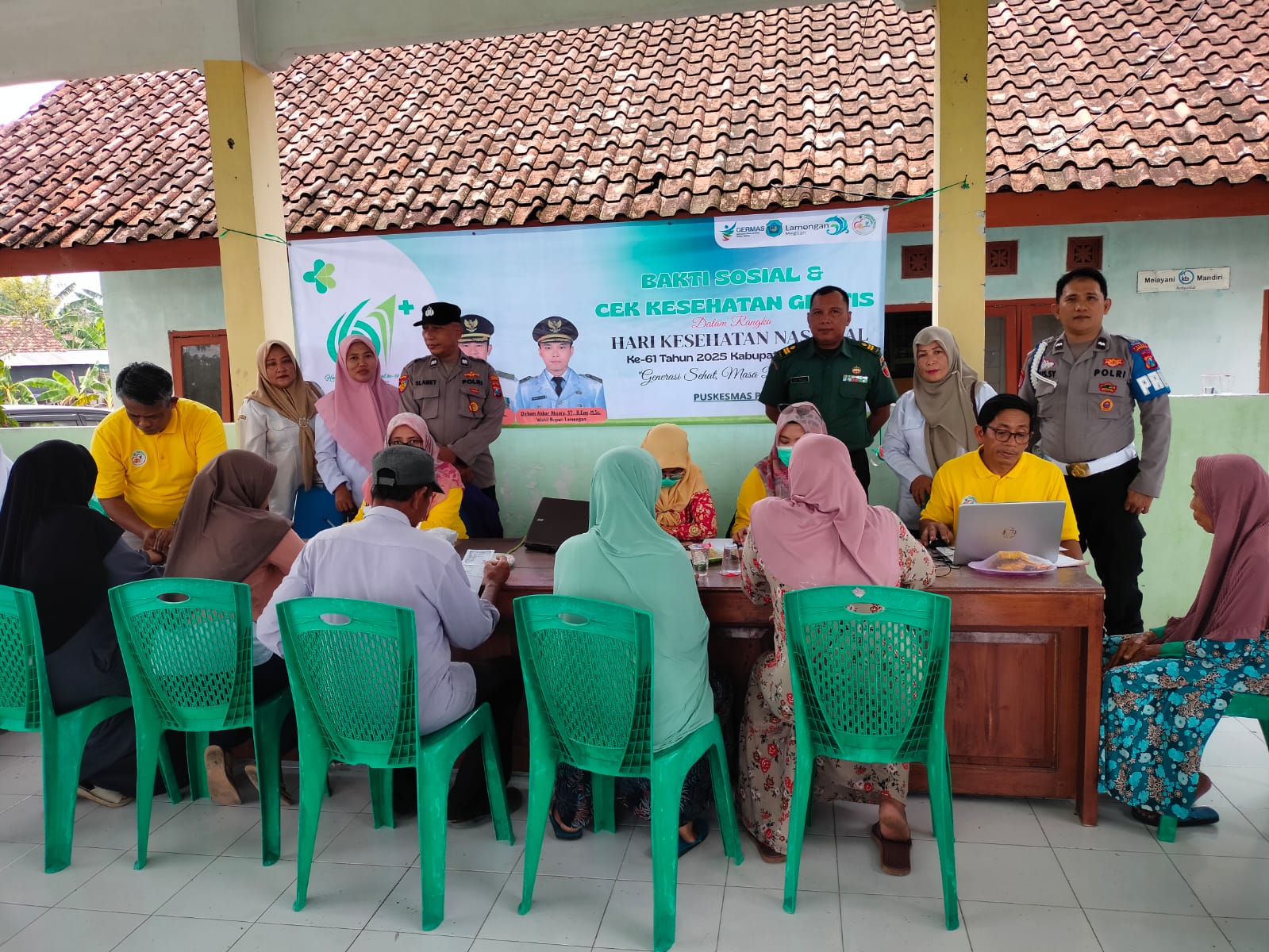 Foto: KASUBAG UMUM DAN KEPEGAWAIAN MENGHADIRI BAKTI SOSIAL DAN CEK KESEHATAN GRATIS DI DESA BUGOHARJO DALAM RANGKA HARI KESEHATAN NASIONAL KE 61