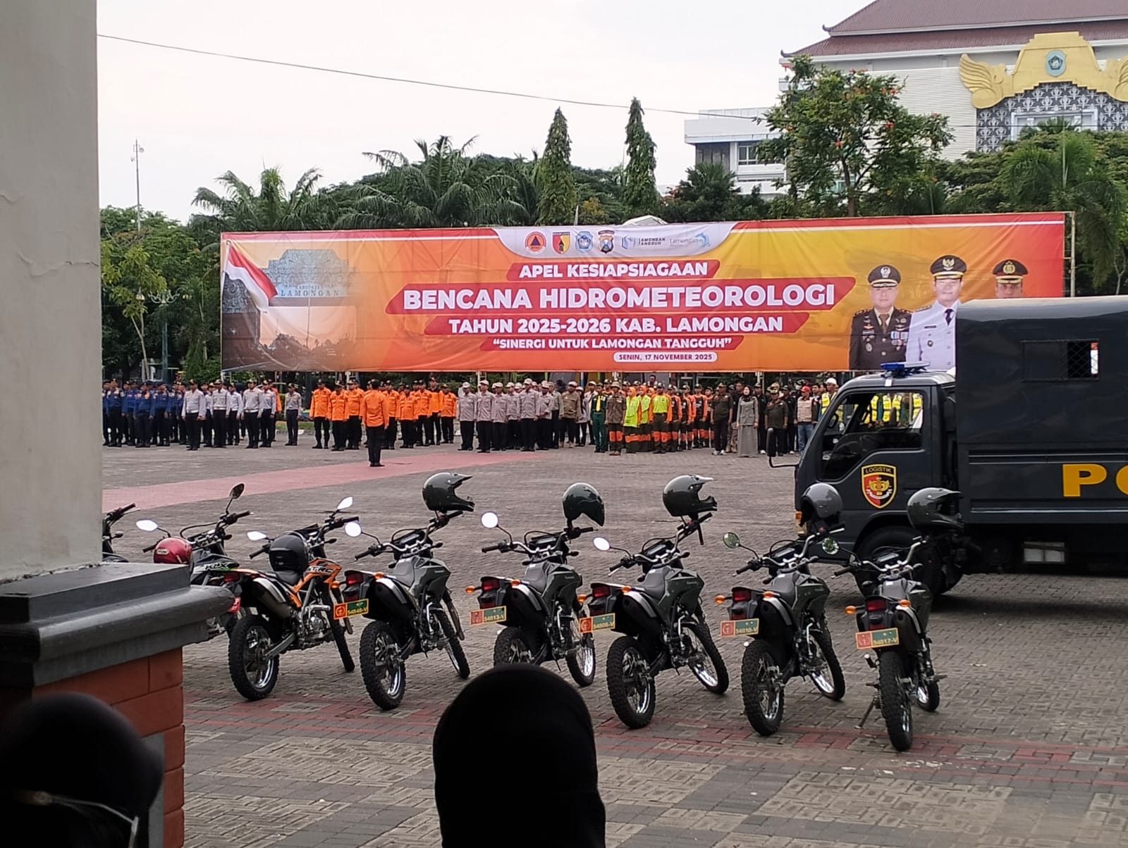 Foto: CAMAT PUCUK MENGHADIRI APEL KESIAPSIAGAAN BENCANA HIDROMETEOROLOGI TAHUN 2025-2026 KABUPATEN LAMONGAN