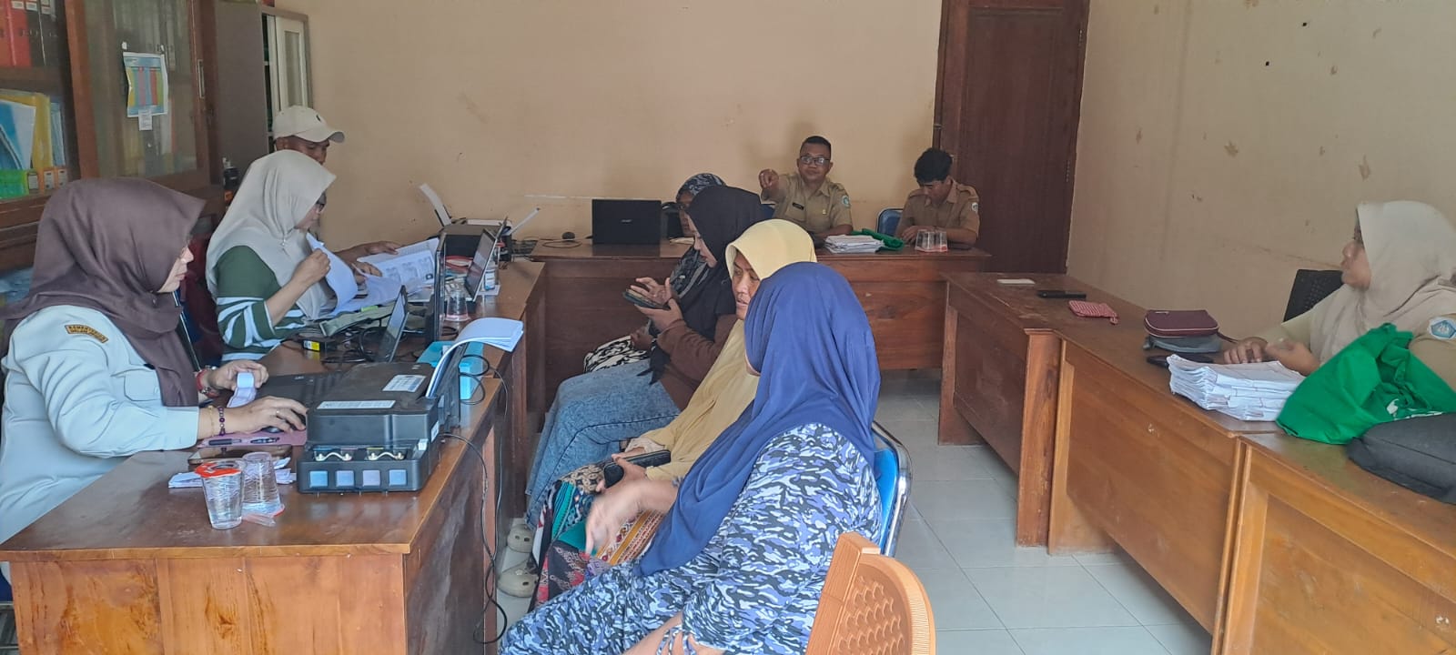 Foto: Rakor pengawalan Pelayanan Pembayaran PBB Desa Gempolpading Kecamatan Pucuk Tahap II tahun 2026san Kearsipan Internal tahun 2026