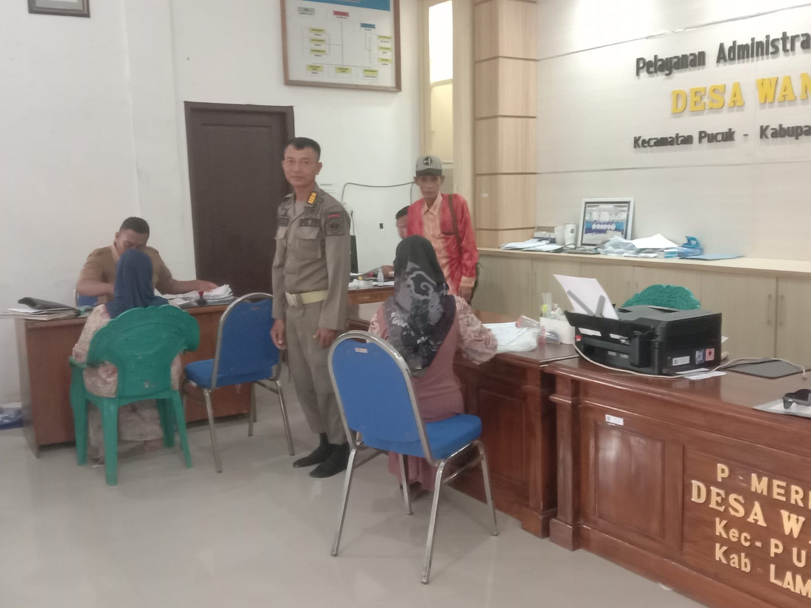 Foto: Pelaksanaan Pendampingan pembayaran pajak online di Desa Wanar Kecamatan Pucuk 2026