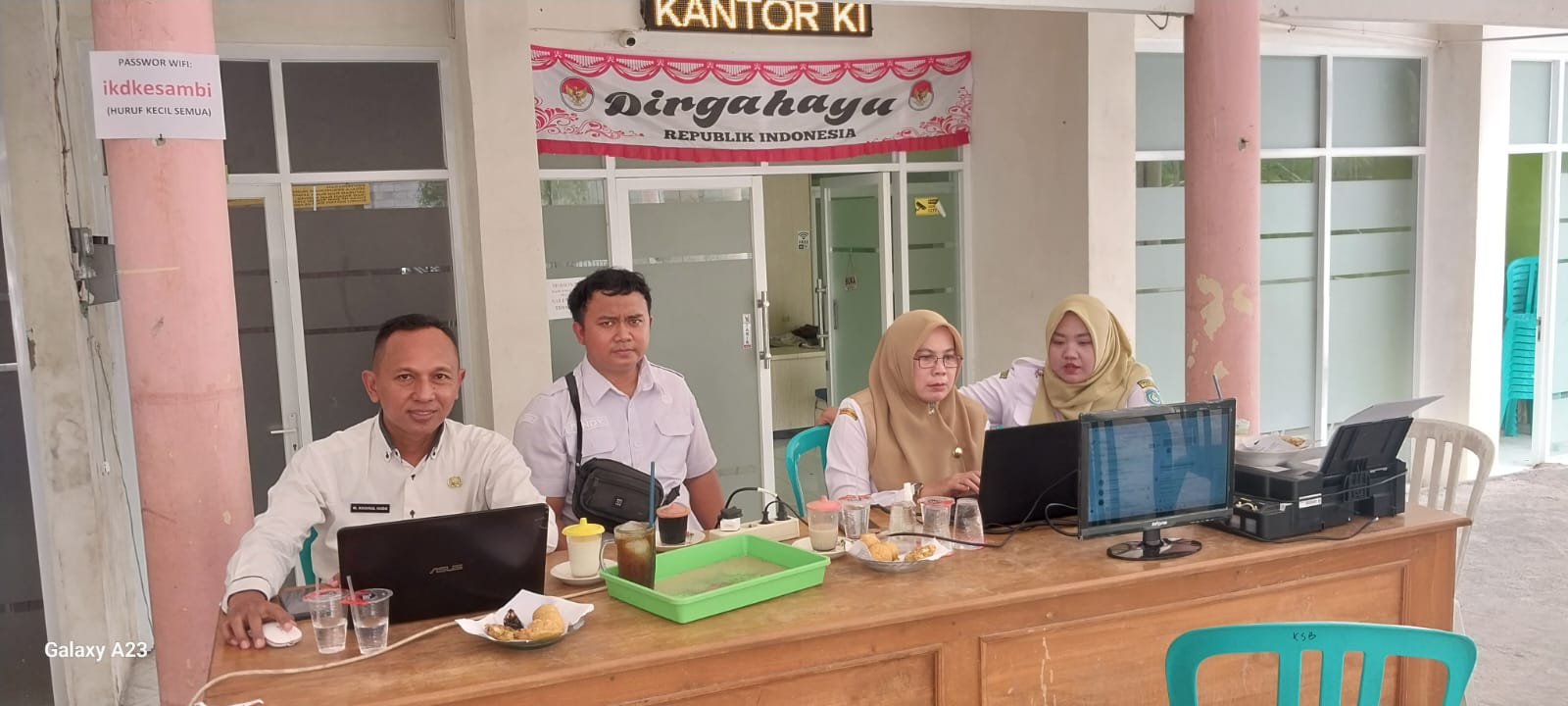 Foto: Kegiatan Pembayaran PBB online Di Desa Kesambi Kecamatan Pucuk Kabupaten Lamongan 2026