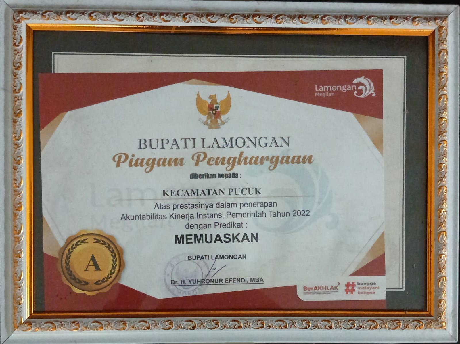 Foto: Penghargaan Kecamatan Pucuk dalam Penerapan Akuntabilitas Kinerja Instasi Pemerintah di Tahun 2022