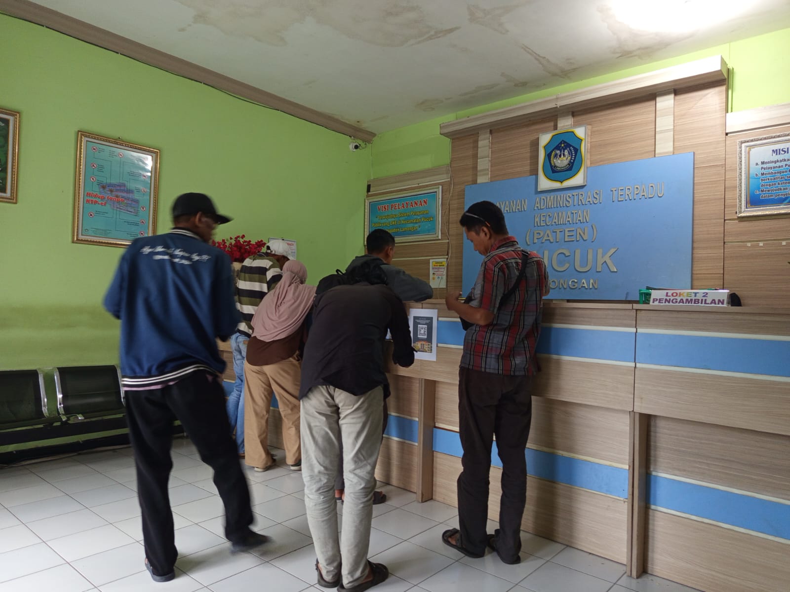 Foto: Pelayanan Administrasi Kependudukan di Kantor Kecamatan Pucuk 2026