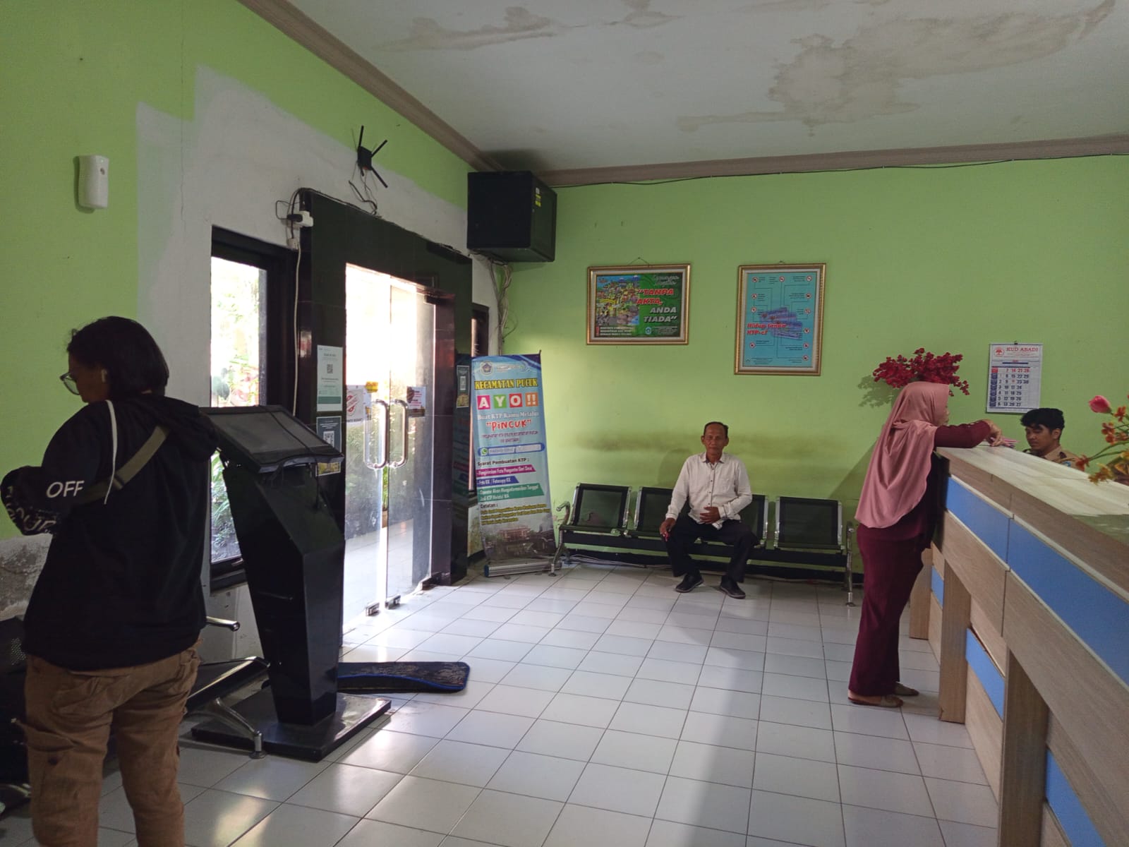 Foto: Kegiatan Pelayanan Administrasi Terpadu Kantor Kecamatan Pucuk 2026