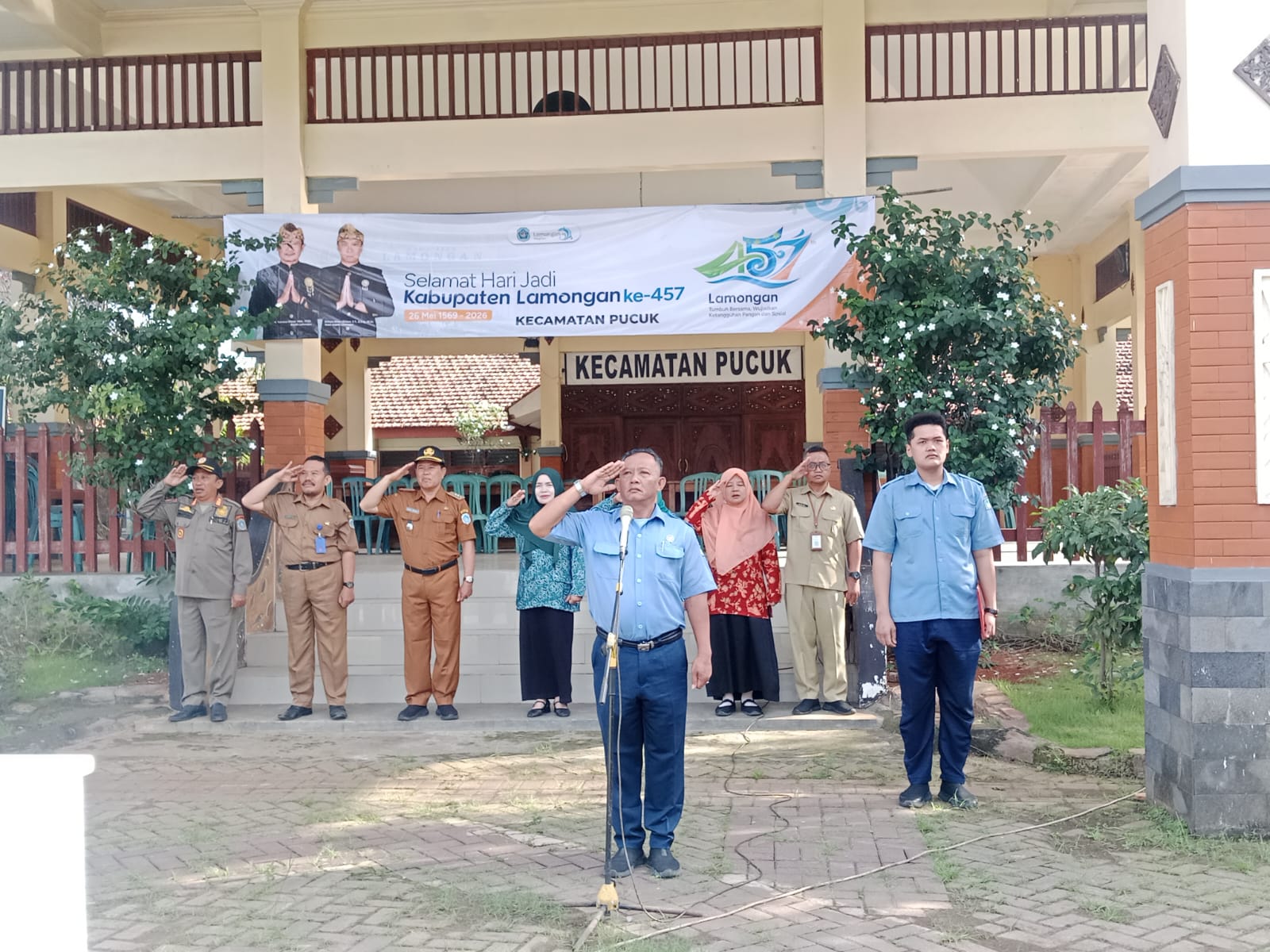 Foto: Pelaksanaan Apel Senin Pagi Kantor Kecamatan Pucuk