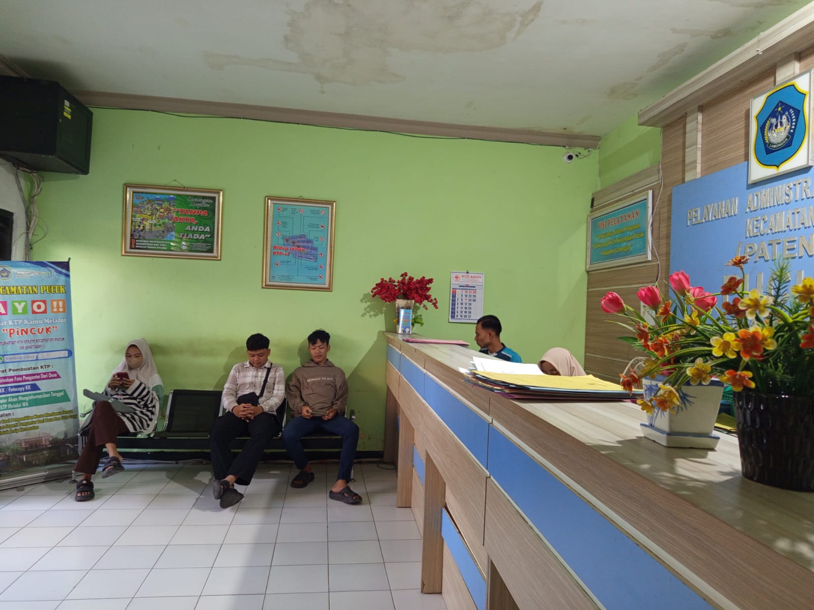 Foto: Kegiatan Rutinitas Pelayanan Administrasi Kependudukan Kantor Kecamatan Pucuk Tahun 2026