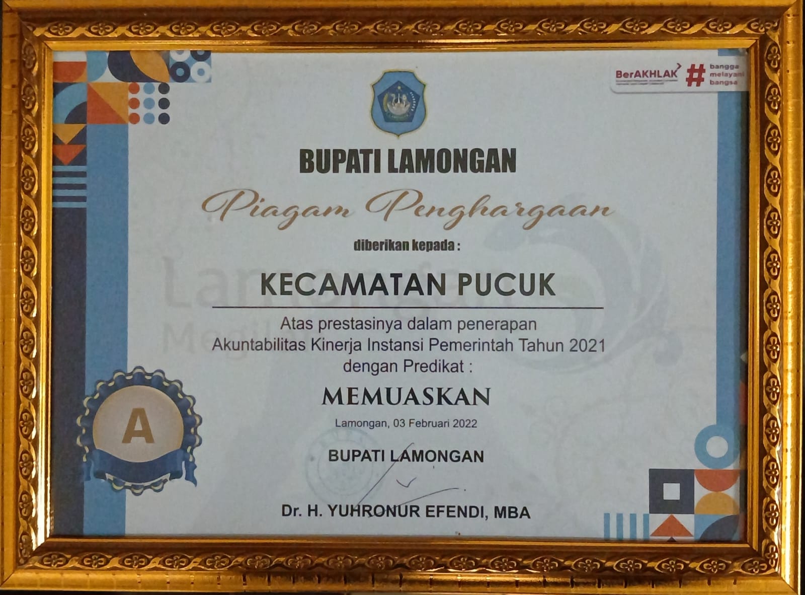 Foto: Penghargaan Kecamatan Pucuk Dalam Penerapan Akuntabilitas Kinerja Instansi di Tahun 2021