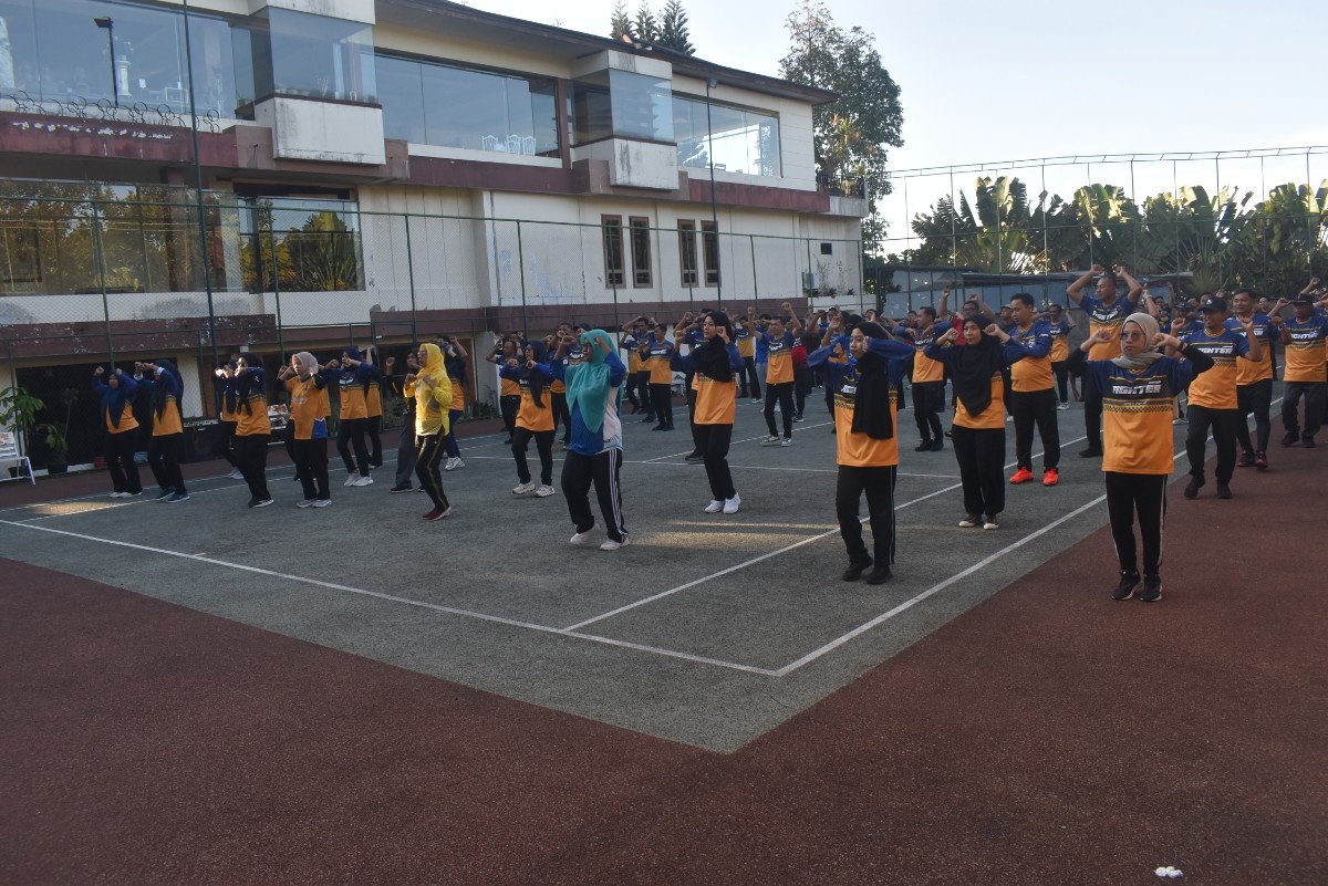 Foto: Semangat Sehat, Kinerja Meningkat: SDABK Lamongan Gelar Senam Bersama