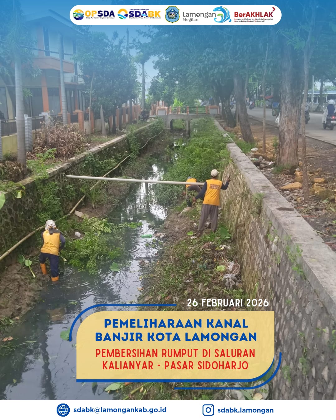 Foto: PEMELIHARAAN KANAL BANJIR KOTA LAMONGAN