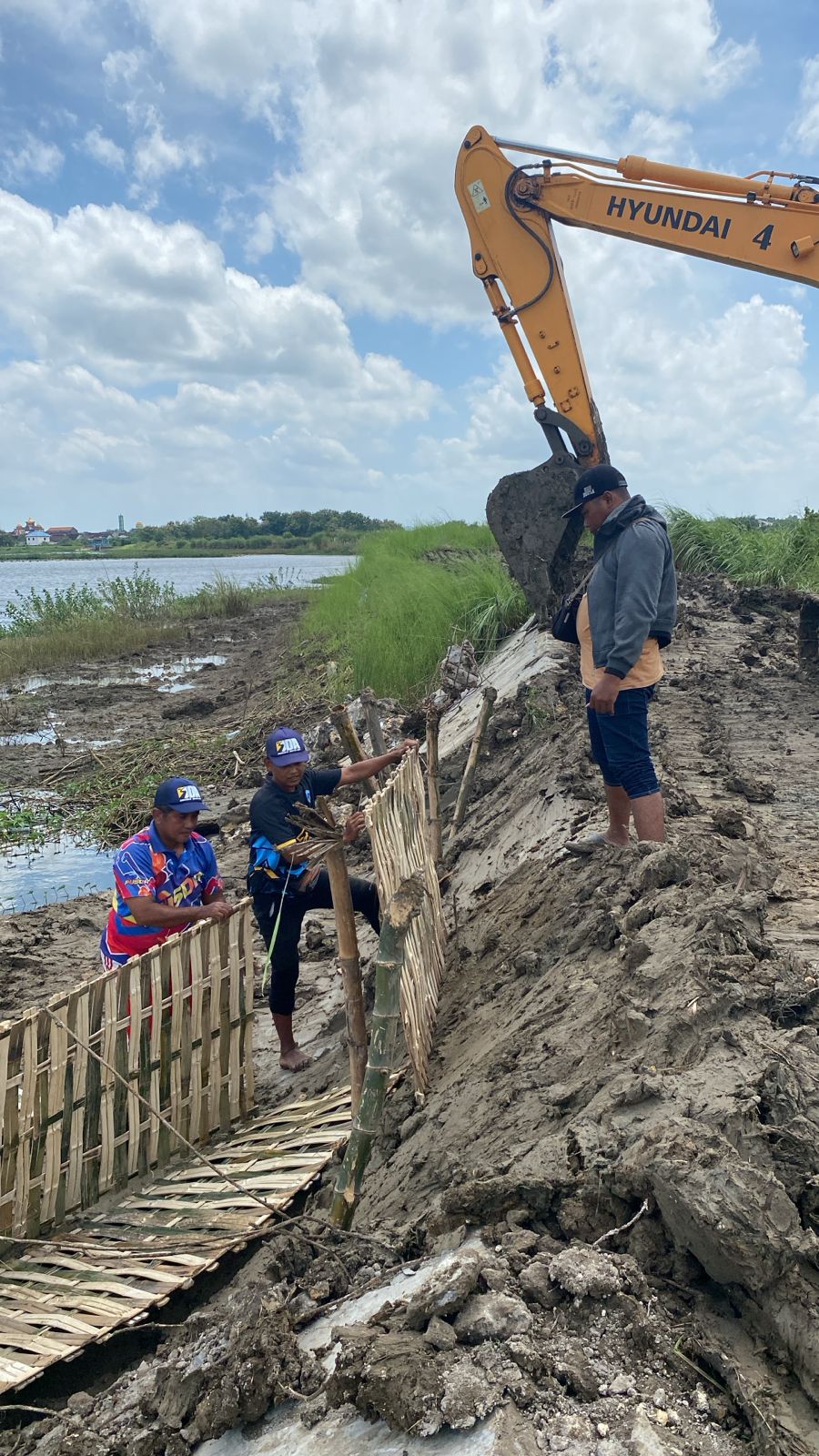 Foto: Penanganan Jebloan Waduk Gempol