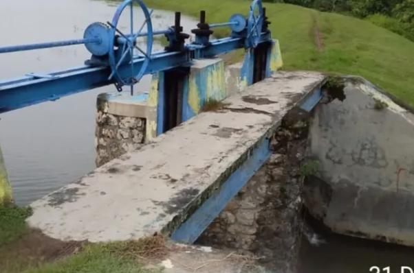 Foto: Mengenal Waduk Kalen, Waduk Penampung Air Suplisi dari Waduk Prijetan