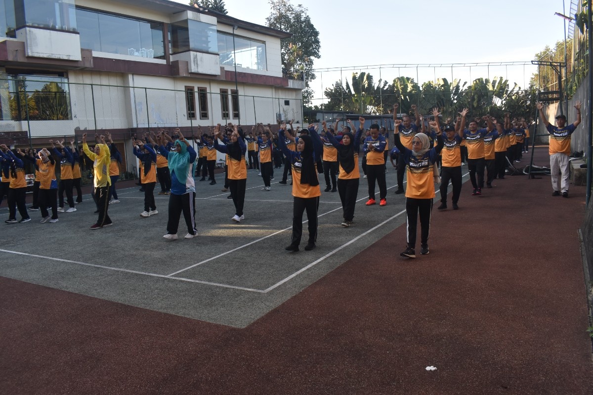 Foto: Semangat Sehat, Kinerja Meningkat: SDABK Lamongan Gelar Senam Bersama