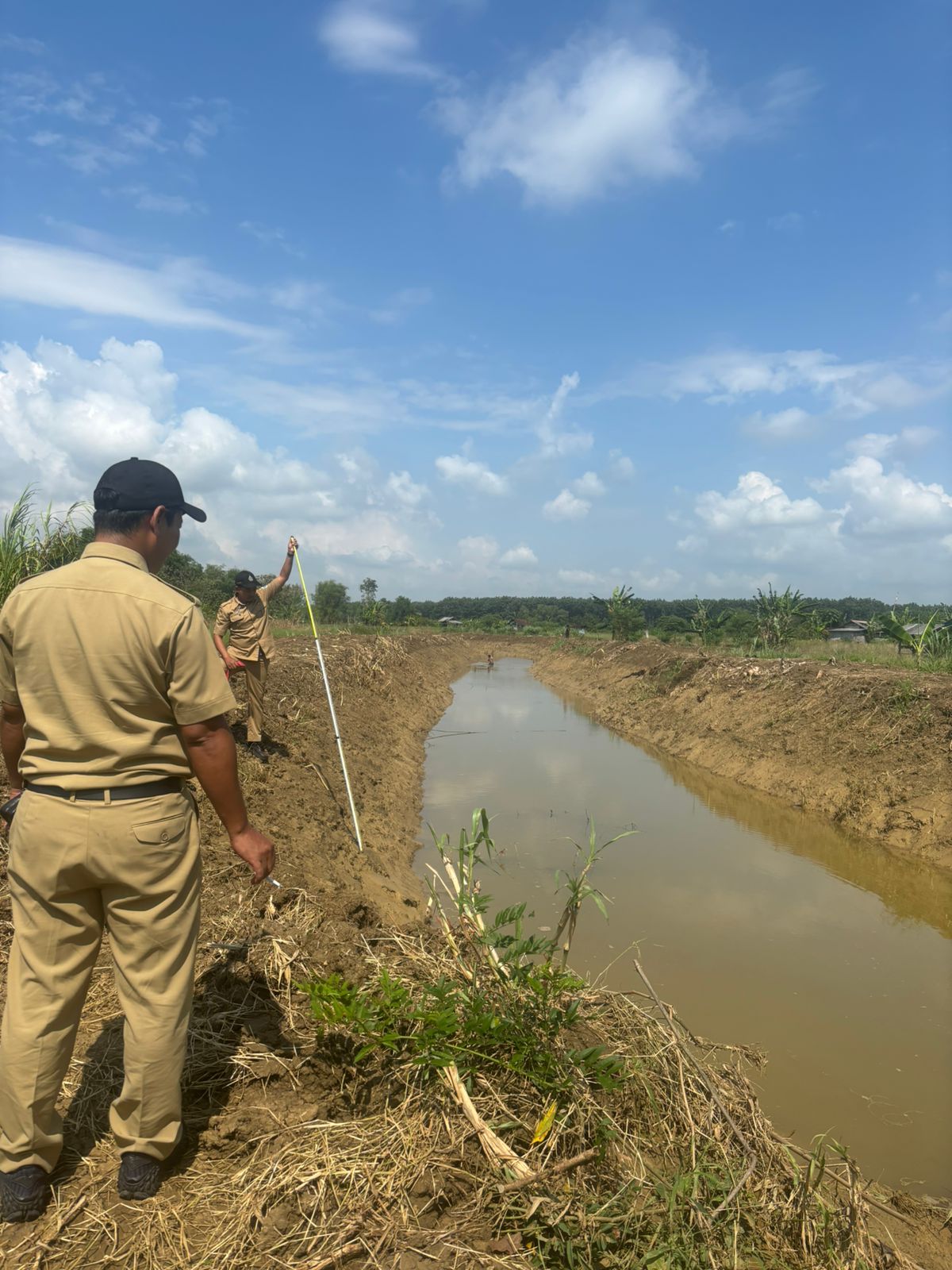 Foto: Pastikan Kualitas dan Ketepatan Progres, SDABK Lamongan Monitoring Rehabilitasi Embung Desa Sendangharjo