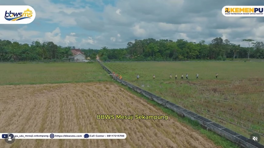 Foto: Monitoring Kondisi Irigasi Gantung DI awajitu Kabupaten Mesuji dan Tukang Bawang