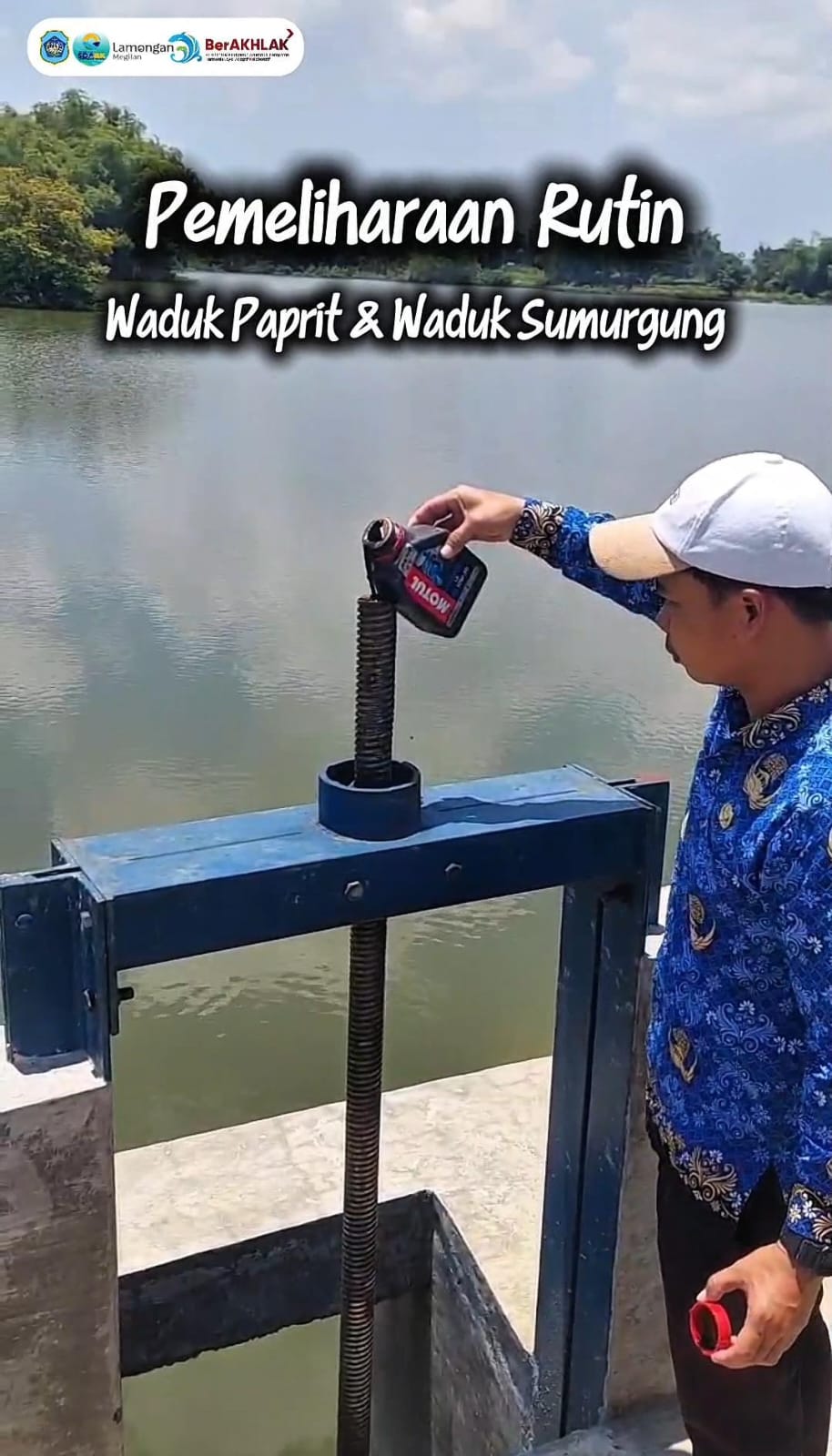 Foto: Pemeliharaan Rutin Waduk Paprit Dan Waduk Makam Santri
