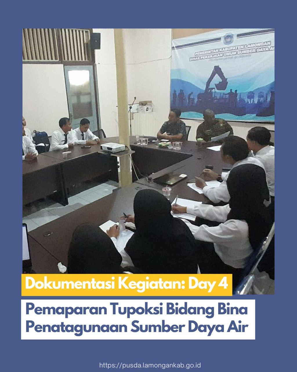 peserta orientasi di Dinas Pekerjaan Umum Sumber Daya Air mendapatkan materi dari 2 orang langsung.
