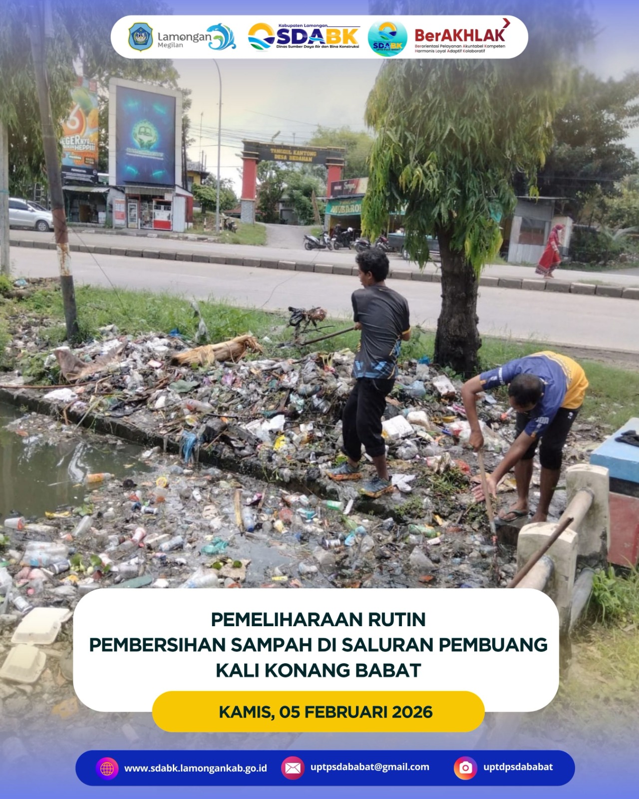 Foto: Pemeliharaan rutin pembersihan sampah di Saluran Pembuang Kali Konang, Babat