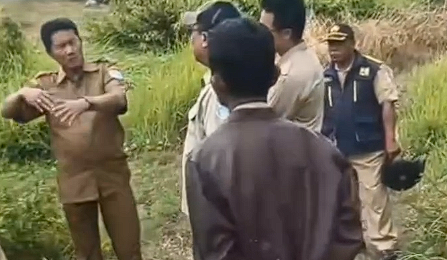 Foto: Respons Cepat Kebocoran Tanggul Waduk Cerokan, Koordinasi Lintas Sektor Diperkuat