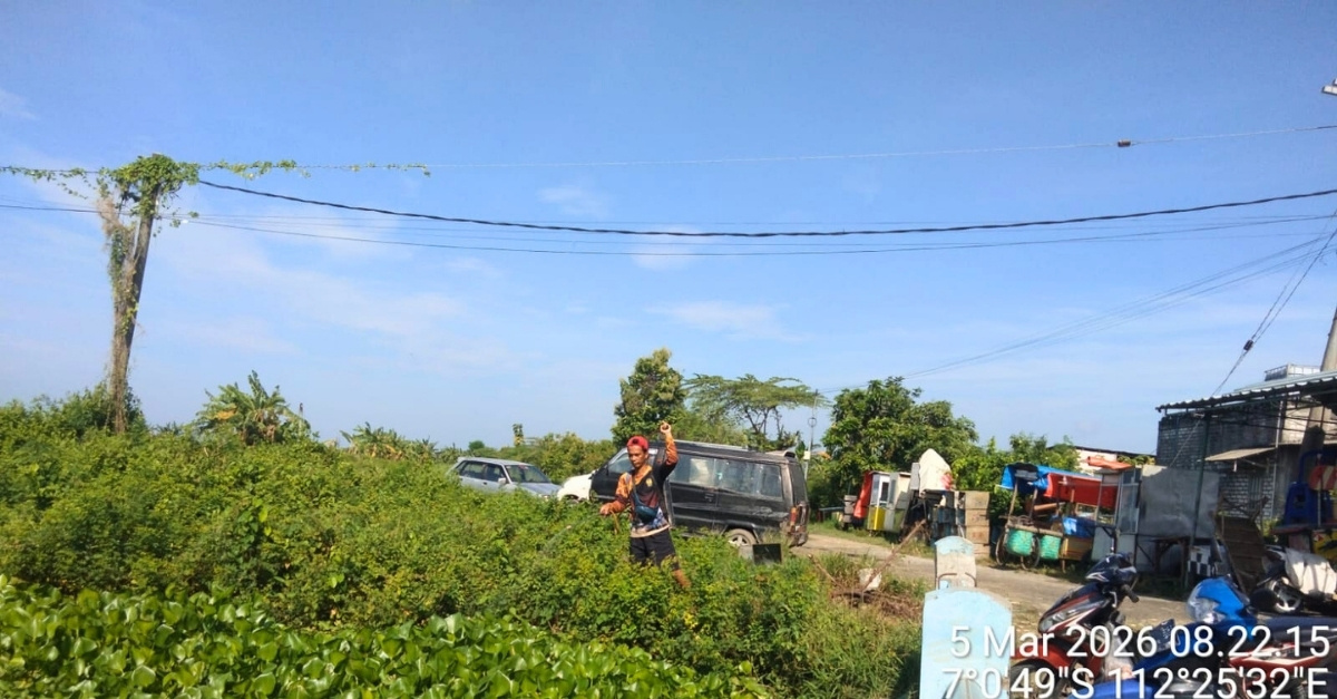 Foto: Optimalisasi Kinerja Pompa Air Melik melalui Penyemprotan Eceng Gondok Secara Berkala