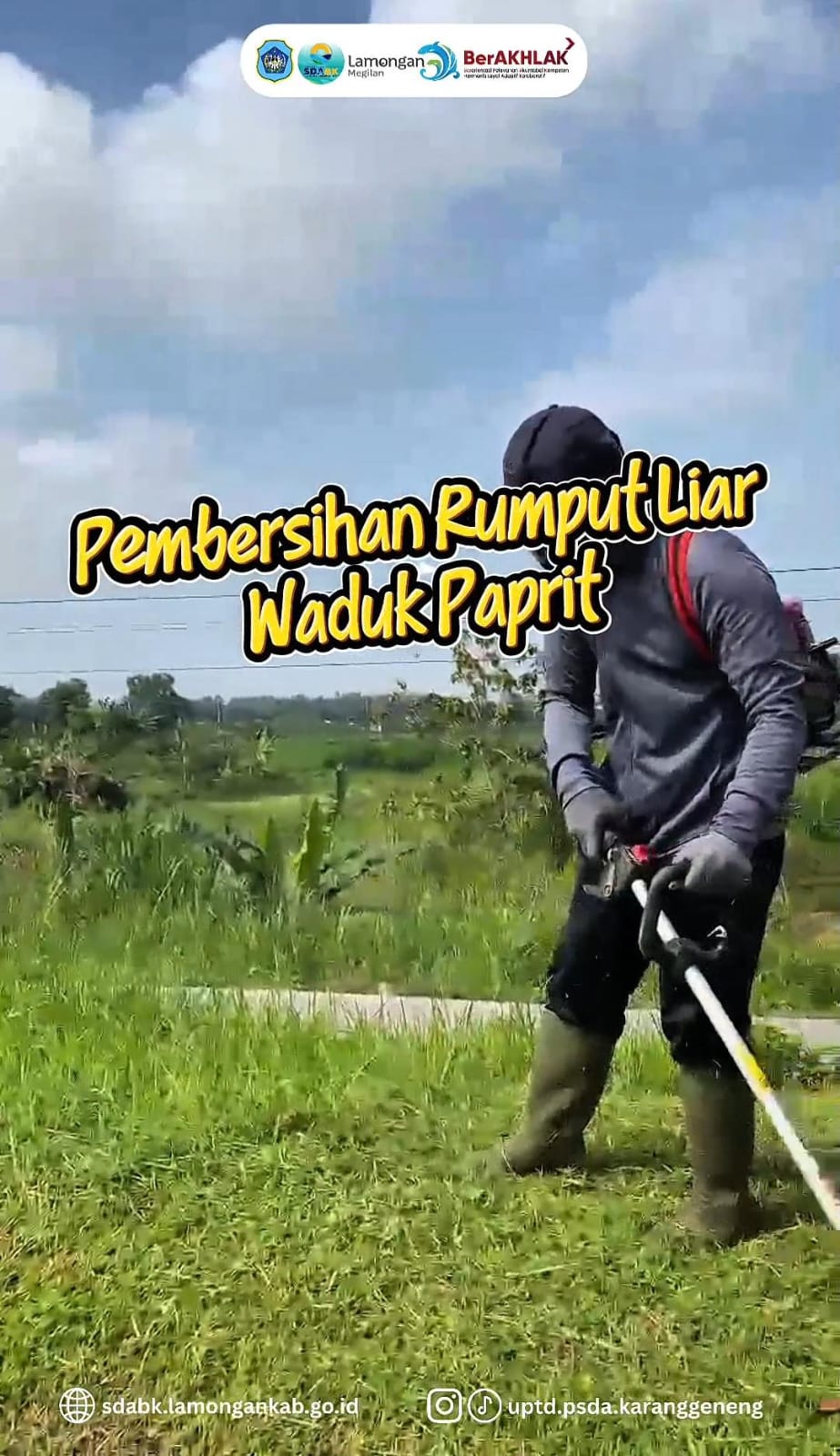 Foto: Pembersihan Rumput Liar Waduk Paprit