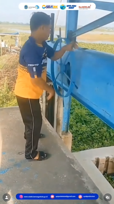Foto: UPTD PSDA Babat Laksanakan Monitoring Rawa Bulu dan Pembukaan Pintu Pembuang untuk Kendalikan Debit Air