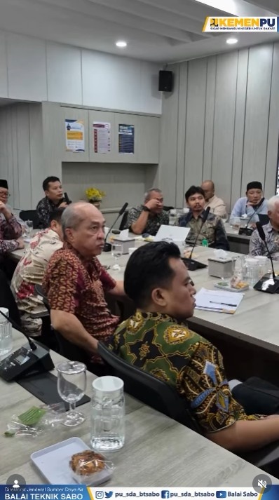 Foto: Kunjungan Kerja Dinas PU dan Komisi D DPRD Provinsi Jawa Timur