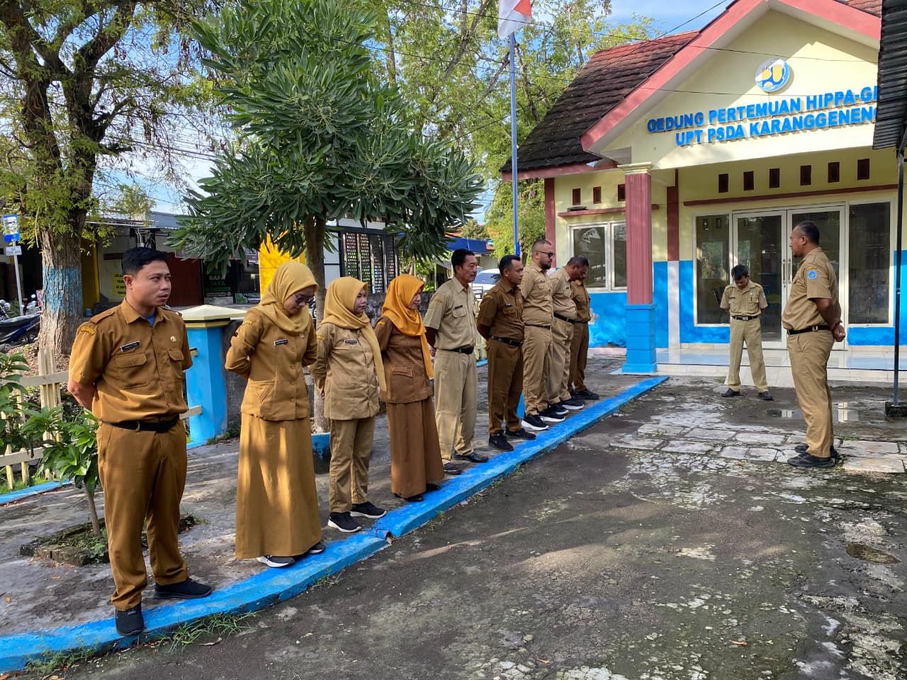 Foto: Apel Pagi UPTD Karanggeneng Dinas SDABK Kab Lamongan
