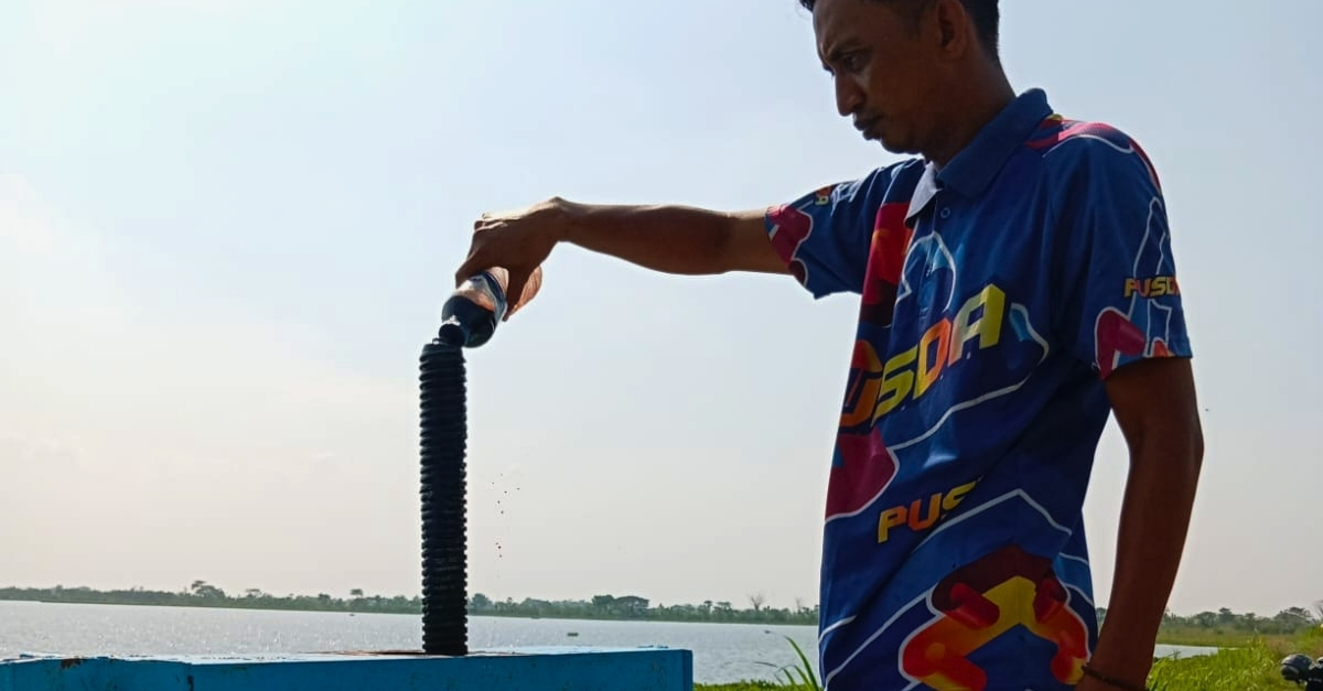 Foto: PEMELIHARAAN RUTIN PELUMASAN PINTU AIR RAWA GEGER UNTUK ANTISIPASI HAMBATAN TEKNIS