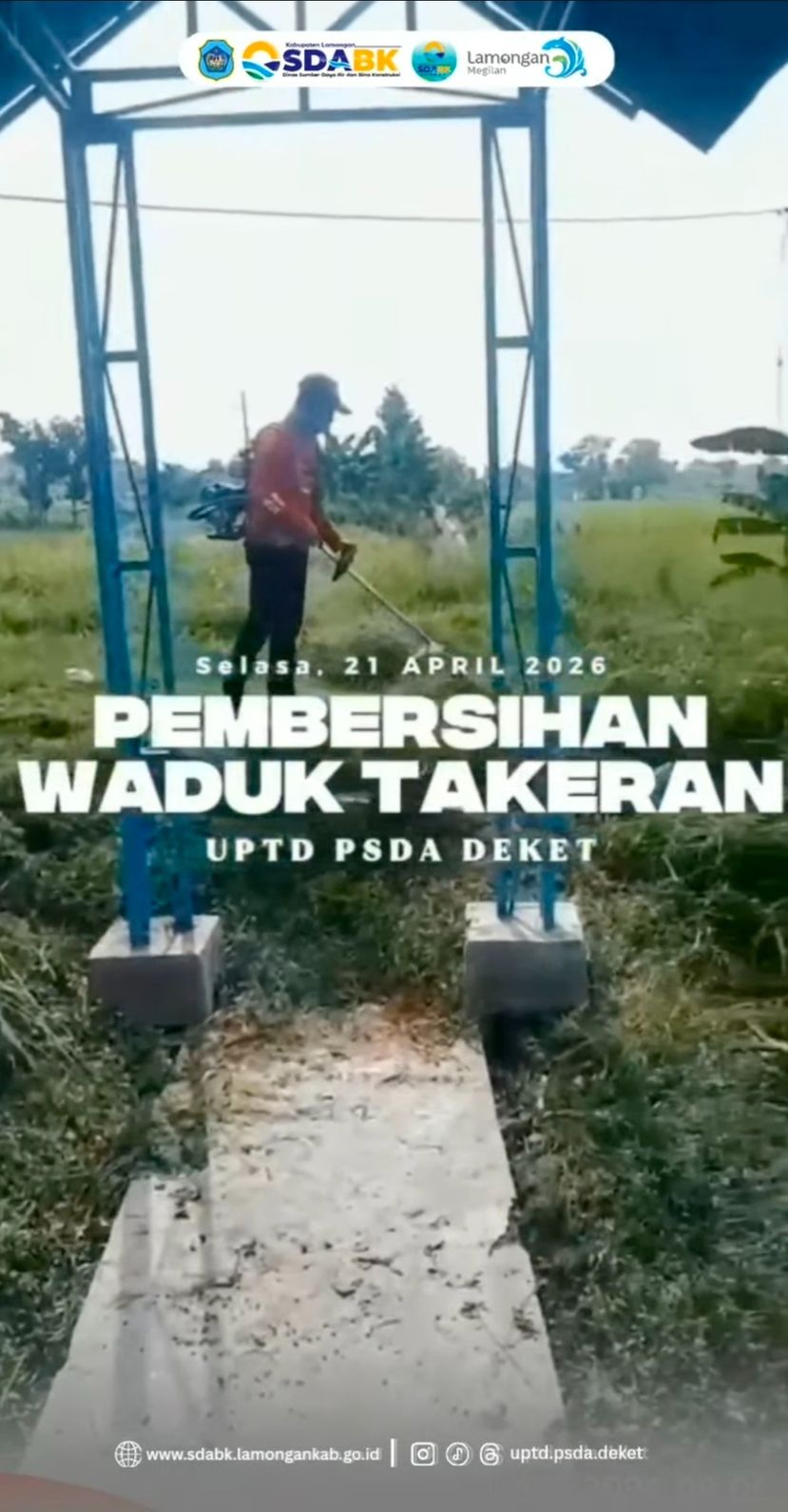 Foto: Pemotongan Rumput di Waduk Takeran oleh Juru Wilayah Takeran